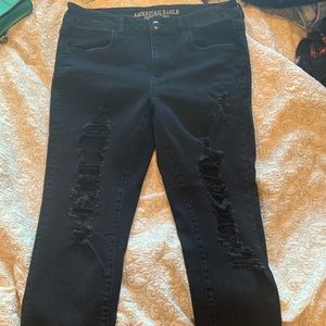 BLACK DISTRESSED AE JEAN